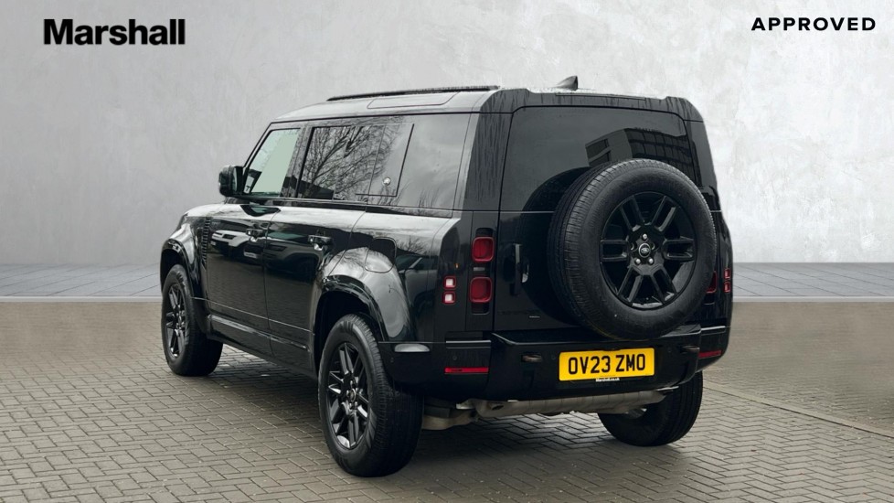 Used Land Rover Defender 2023 for sale - 77010221: Photo 2