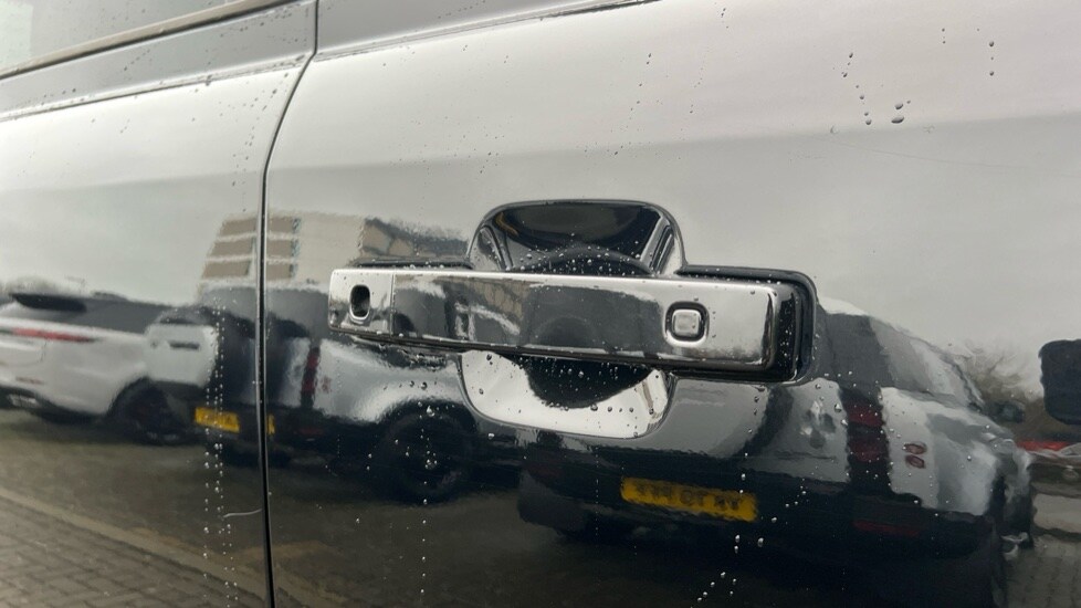 Used Land Rover Defender 2023 for sale - 77010221: Photo 36