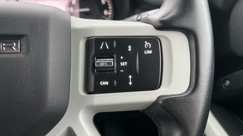 Used Land Rover Defender 2023 for sale - 77010221: Photo 68