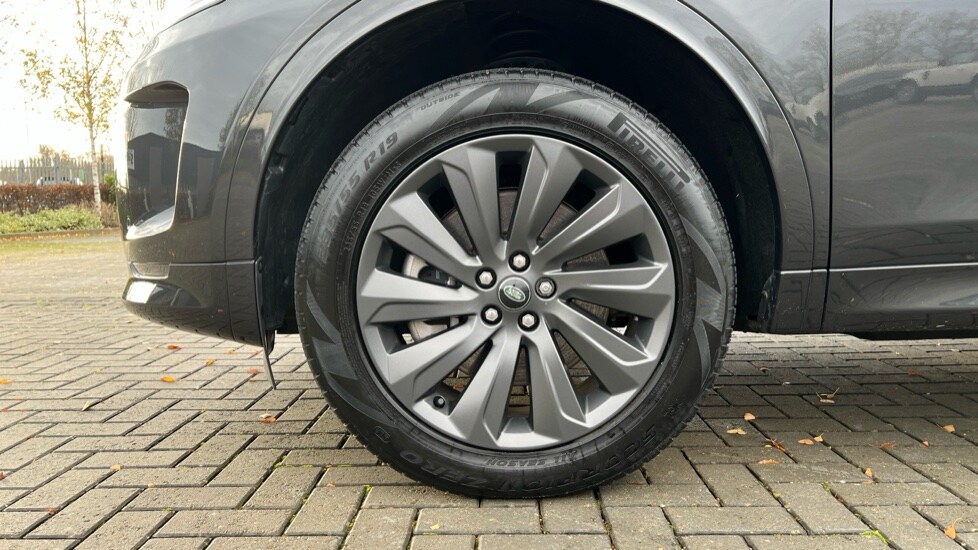 Used Land Rover Discovery Sport 2023 for sale - 77021844: Photo 31