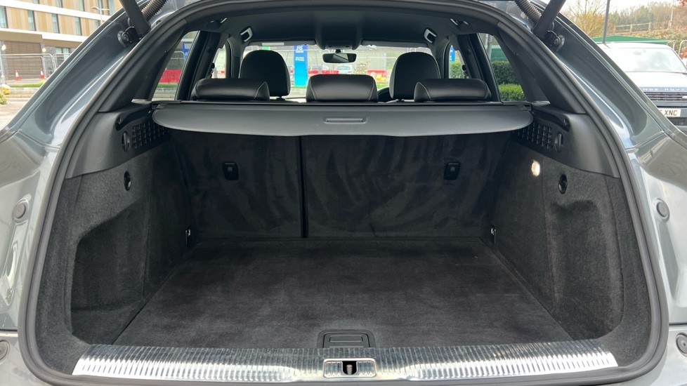 Used Audi Q3 2017 for sale - 77067868: Photo 15