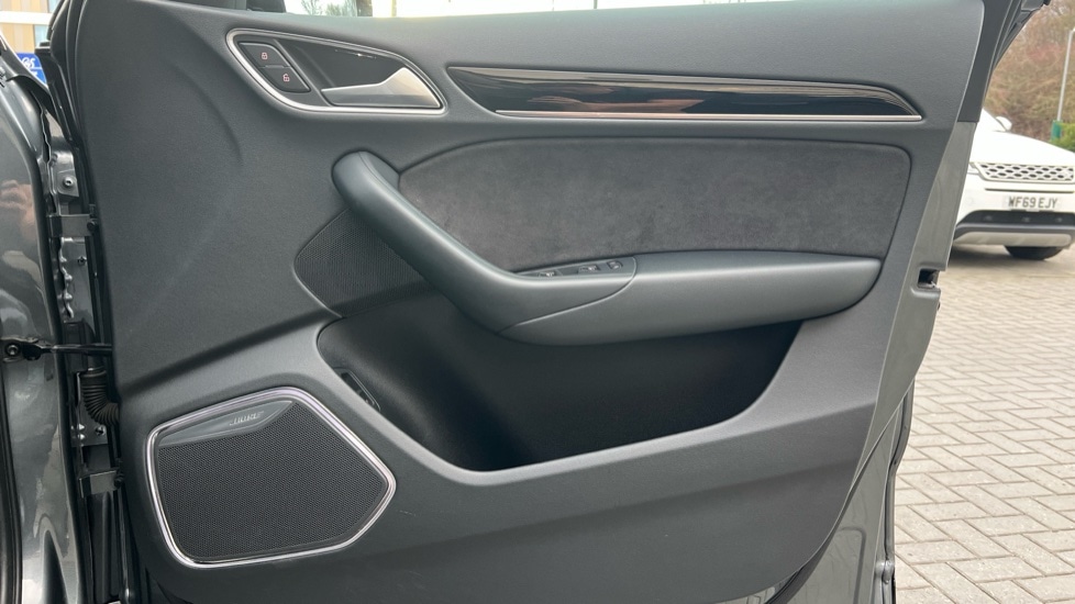 Used Audi Q3 2017 for sale - 77067868: Photo 29