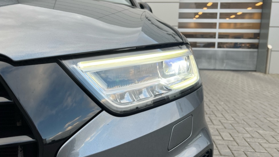 Used Audi Q3 2017 for sale - 77067868: Photo 40