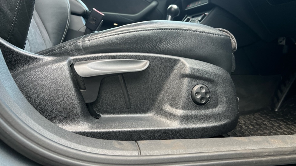 Used Audi Q3 2017 for sale - 77067868: Photo 44