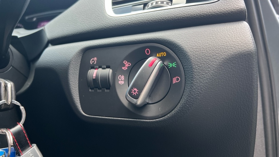 Used Audi Q3 2017 for sale - 77067868: Photo 45