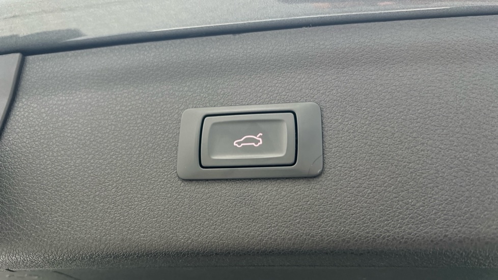 Used Audi Q3 2017 for sale - 77067868: Photo 53