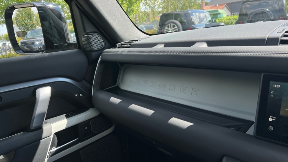 Used Land Rover Defender 2023 for sale - 76176253: Photo 23