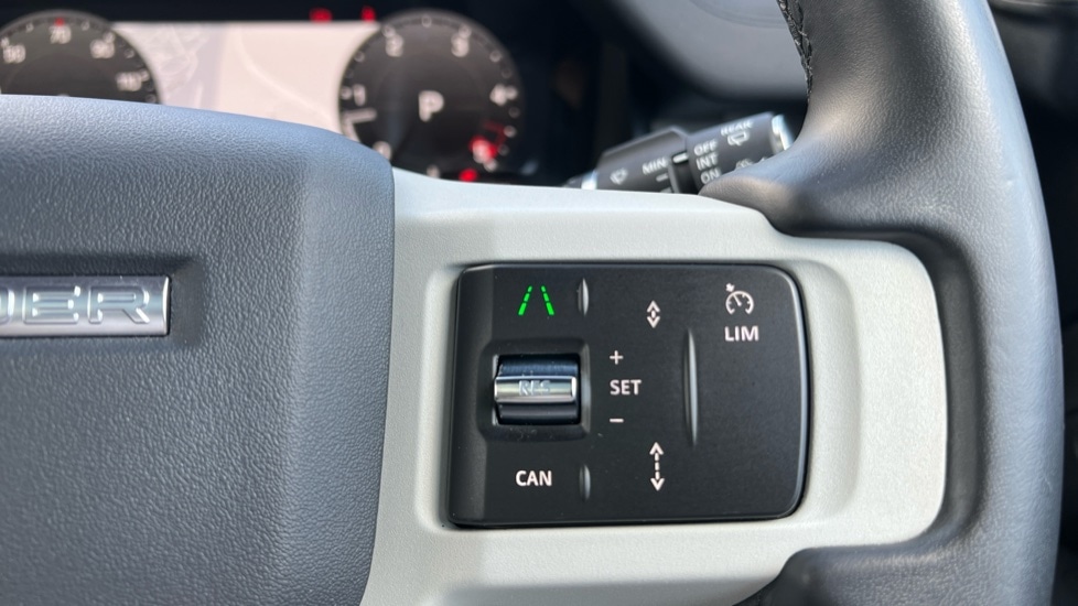 Used Land Rover Defender 2023 for sale - 76176253: Photo 81