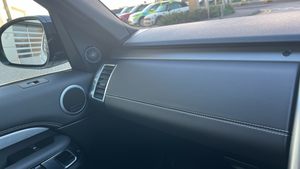 Used Land Rover Discovery 2022 for sale - 76580122: Photo 22