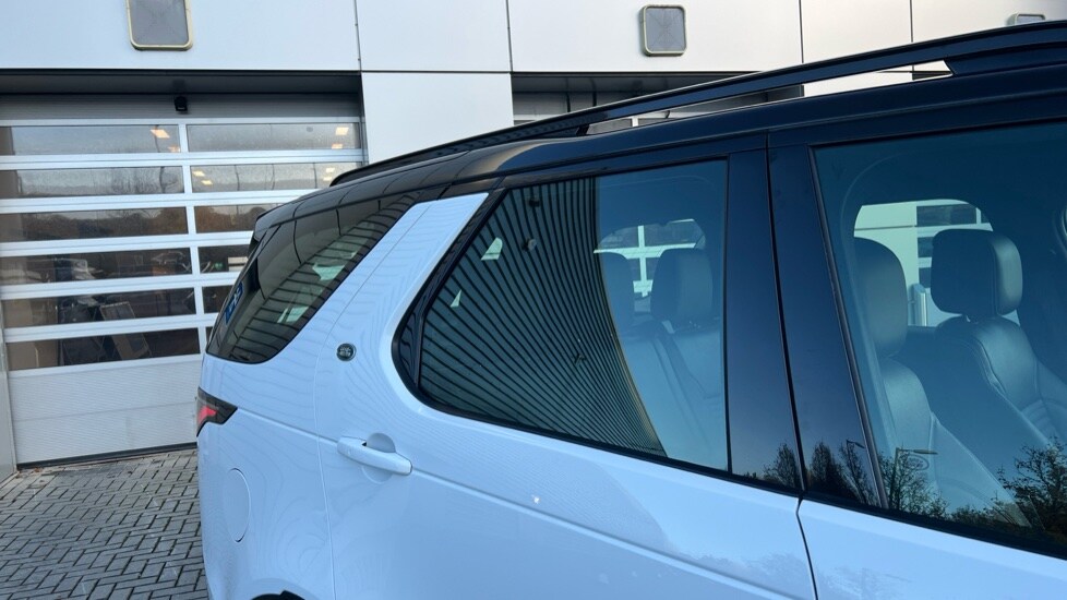 Used Land Rover Discovery 2022 for sale - 76580122: Photo 24