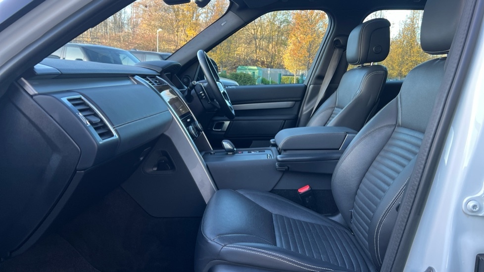 Used Land Rover Discovery 2022 for sale - 76580122: Photo 3