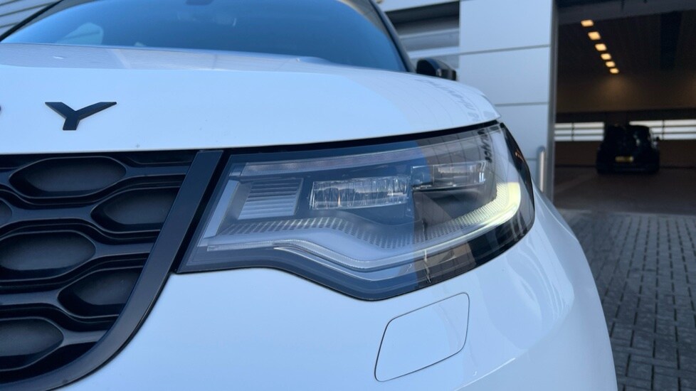 Used Land Rover Discovery 2022 for sale - 76580122: Photo 38