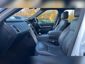 Used Land Rover Discovery 2022 for sale - 76580122: Photo