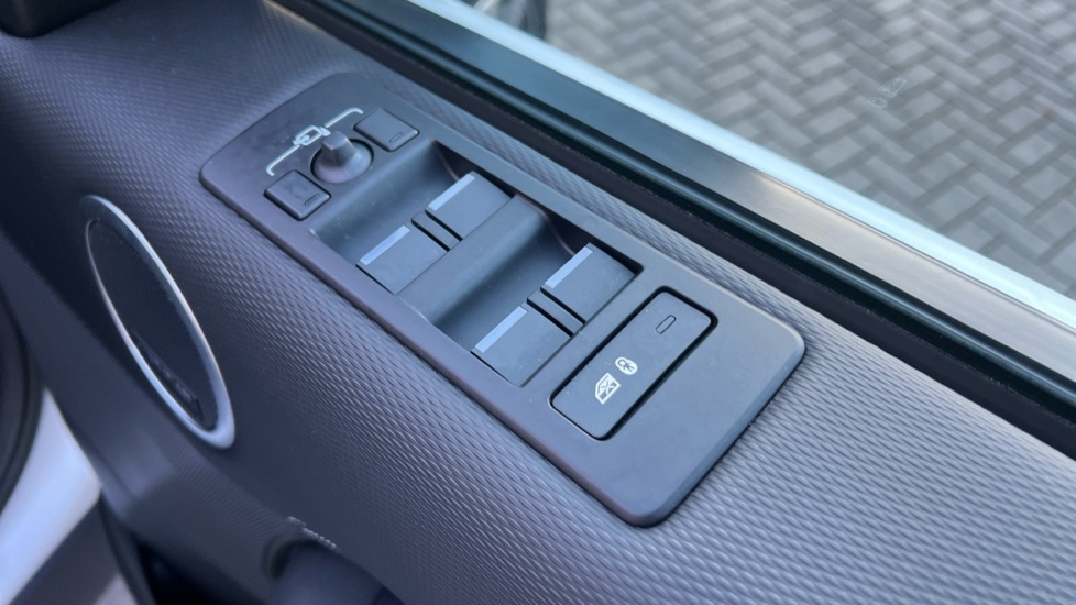 Used Land Rover Discovery 2022 for sale - 76580122: Photo 42