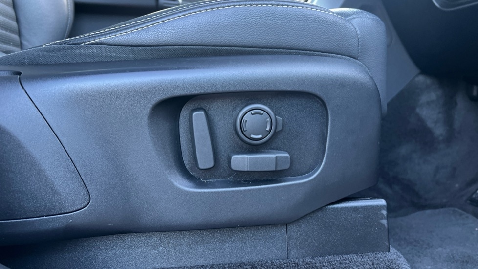 Used Land Rover Discovery 2022 for sale - 76580122: Photo 45