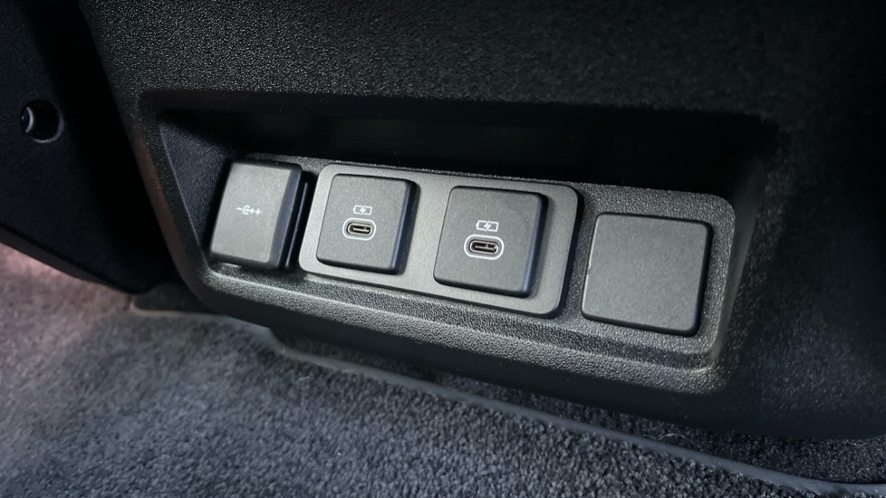 Used Land Rover Discovery 2022 for sale - 76580122: Photo 53