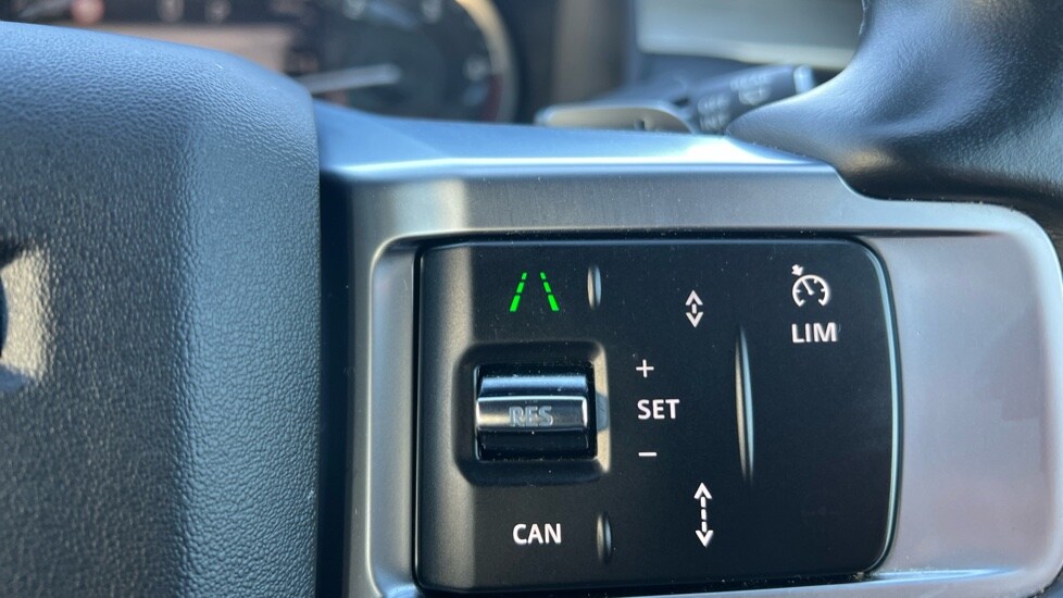 Used Land Rover Discovery 2022 for sale - 76580122: Photo 72