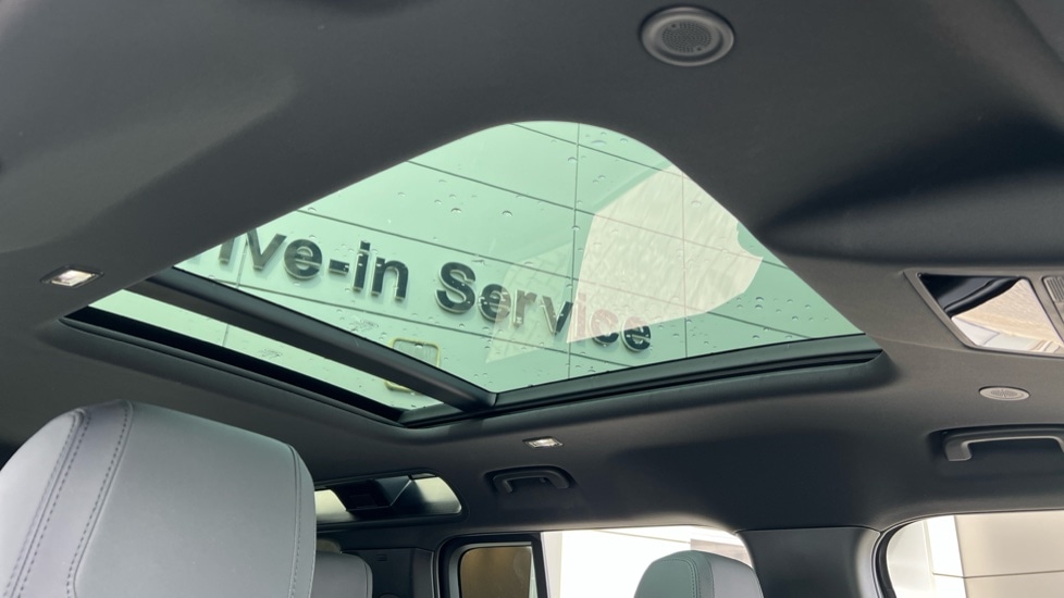 Used Land Rover Defender 2023 for sale - 76691399: Photo 21