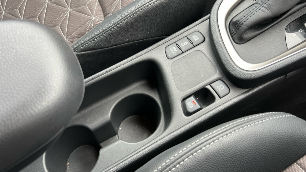 Used Toyota Yaris Cross 2022 for sale - 76915106: Photo 28