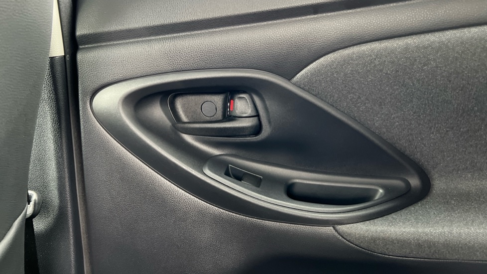 Used Toyota Yaris Cross 2022 for sale - 76915106: Photo 40