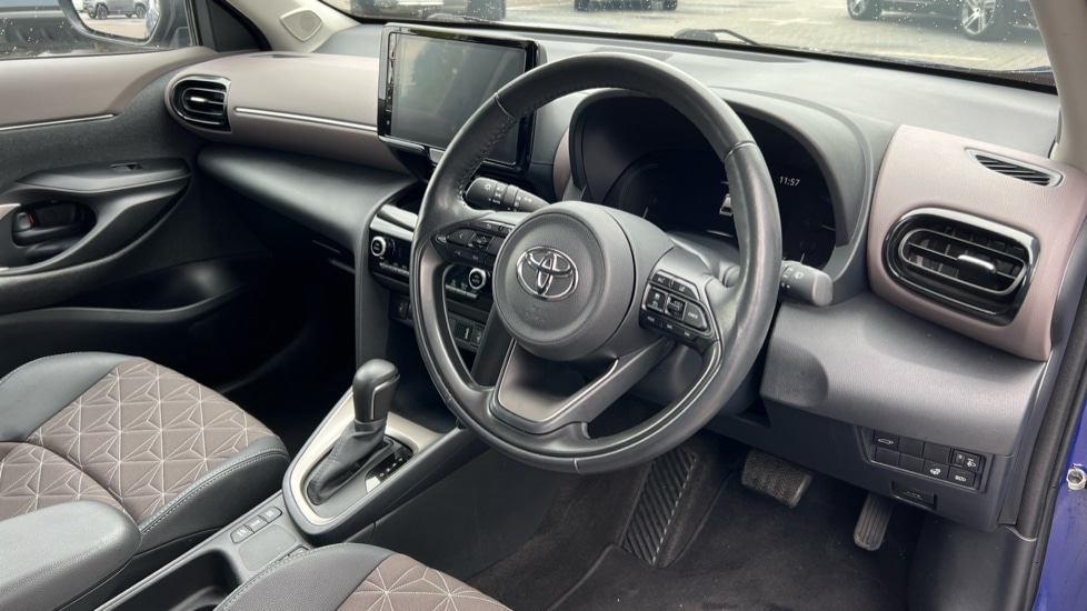 Used Toyota Yaris Cross 2022 for sale - 76915106: Photo 9