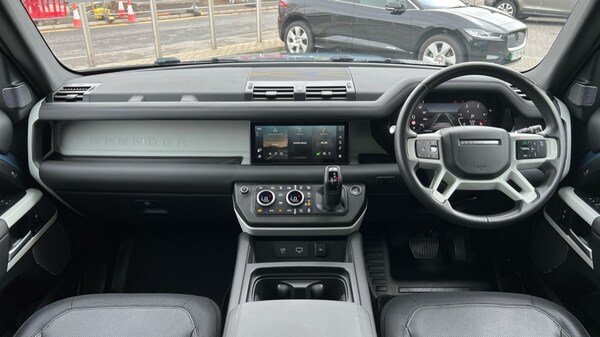 Used Land Rover Defender 2023 for sale - 76217292: Photo 12