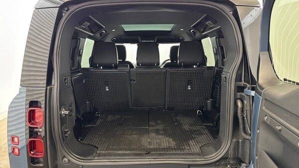 Used Land Rover Defender 2023 for sale - 76217292: Photo 14