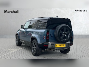 Used Land Rover Defender 2023 for sale - 76217292: Photo 2
