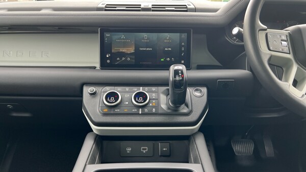 Used Land Rover Defender 2023 for sale - 76217292: Photo 44