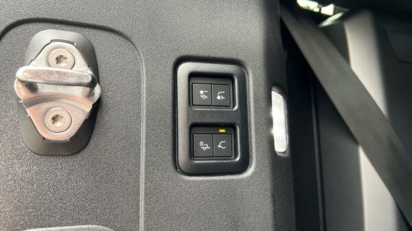 Used Land Rover Defender 2023 for sale - 76217292: Photo 69