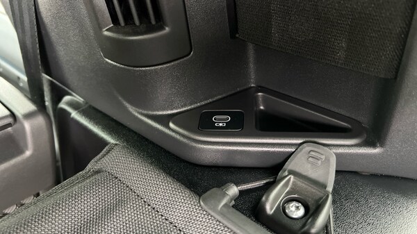 Used Land Rover Defender 2023 for sale - 76217292: Photo 72