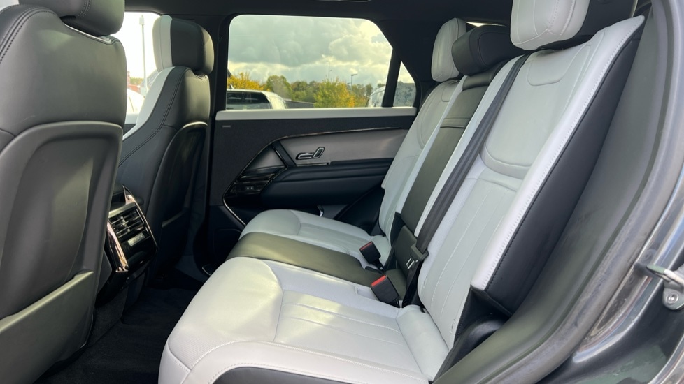 Used Land Rover Range Rover Sport 2022 for sale - 76355164: Photo 4