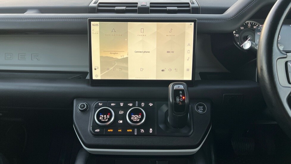 Used Land Rover Defender 2023 for sale - 76602793: Photo 14