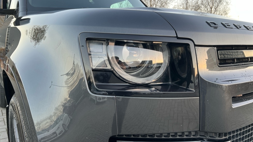 Used Land Rover Defender 2023 for sale - 76602793: Photo 17