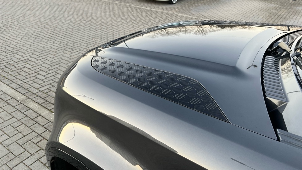 Used Land Rover Defender 2023 for sale - 76602793: Photo 21