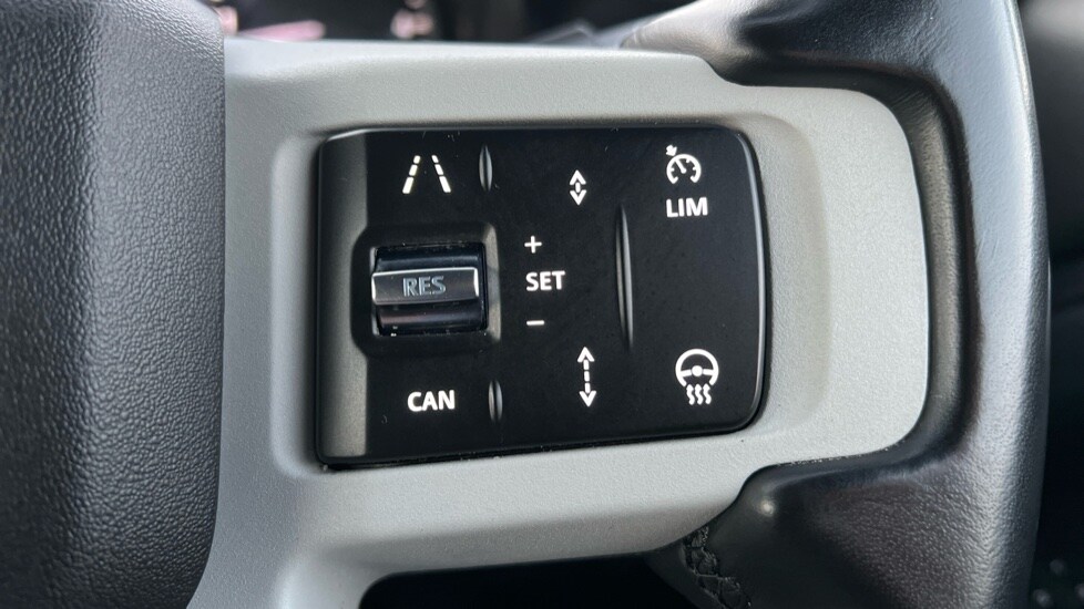 Used Land Rover Defender 2023 for sale - 76602793: Photo 68