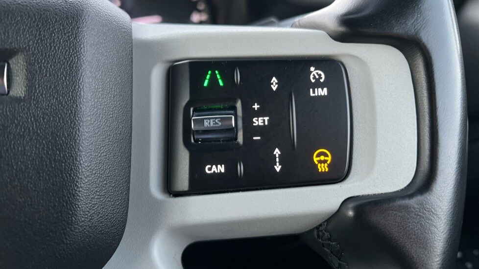 Used Land Rover Defender 2023 for sale - 76602793: Photo 69