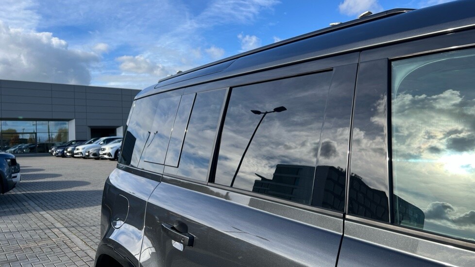 Used Land Rover Defender 2024 for sale - 76717225: Photo 35