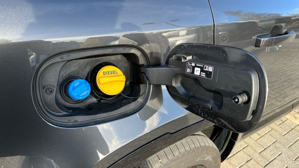 Used Land Rover Defender 2024 for sale - 76717225: Photo 43