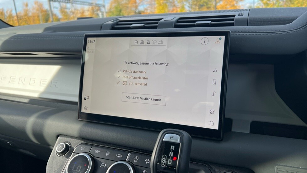 Used Land Rover Defender 2024 for sale - 76717225: Photo 65