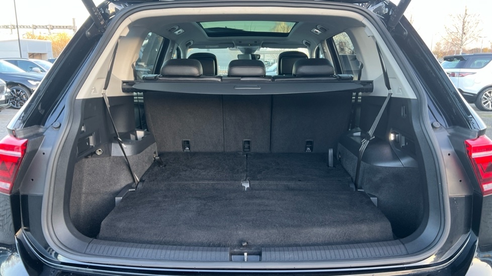 Used Volkswagen Tiguan Allspace 2023 for sale - 76842101: Photo 15