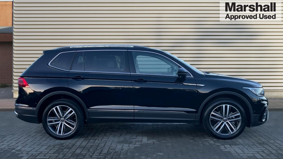 Used Volkswagen Tiguan Allspace 2023 for sale - 76842101: Photo 2