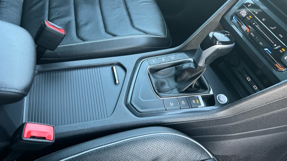 Used Volkswagen Tiguan Allspace 2023 for sale - 76842101: Photo 28