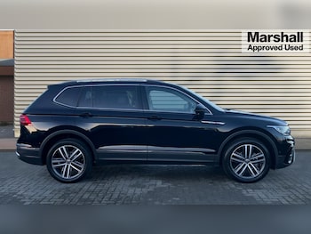 Used Volkswagen Tiguan Allspace 2023 for sale - 76842101: Photo