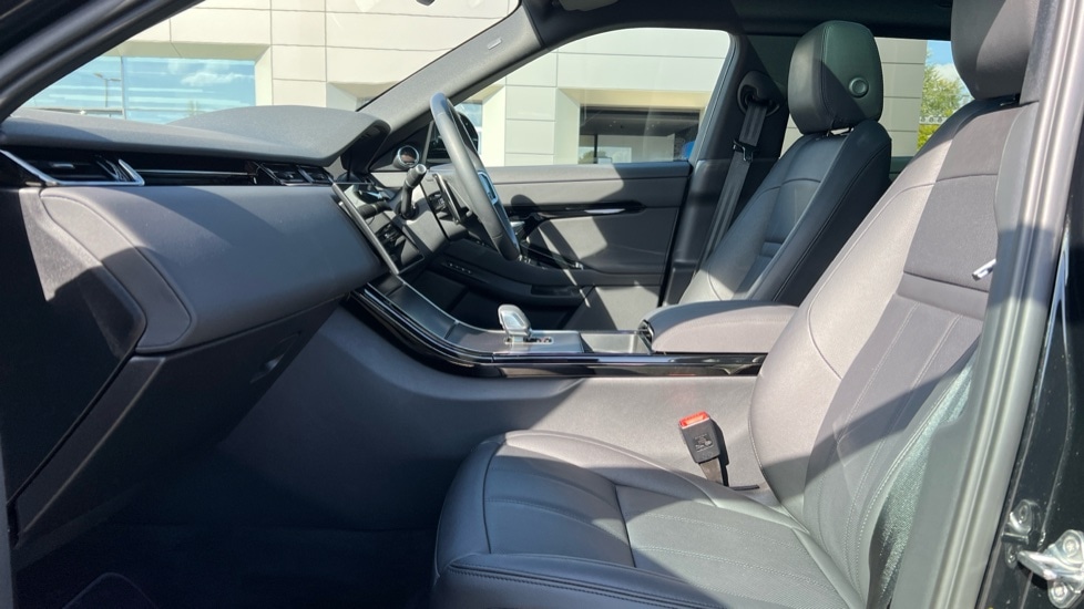 Used Land Rover Range Rover Evoque 2025 for sale - 77035793: Photo 3