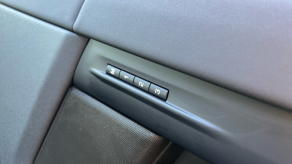 Used Land Rover Range Rover Evoque 2025 for sale - 77035793: Photo 46