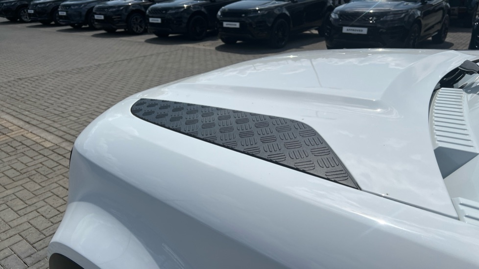 Used Land Rover Defender 2022 for sale - 76635765: Photo 21