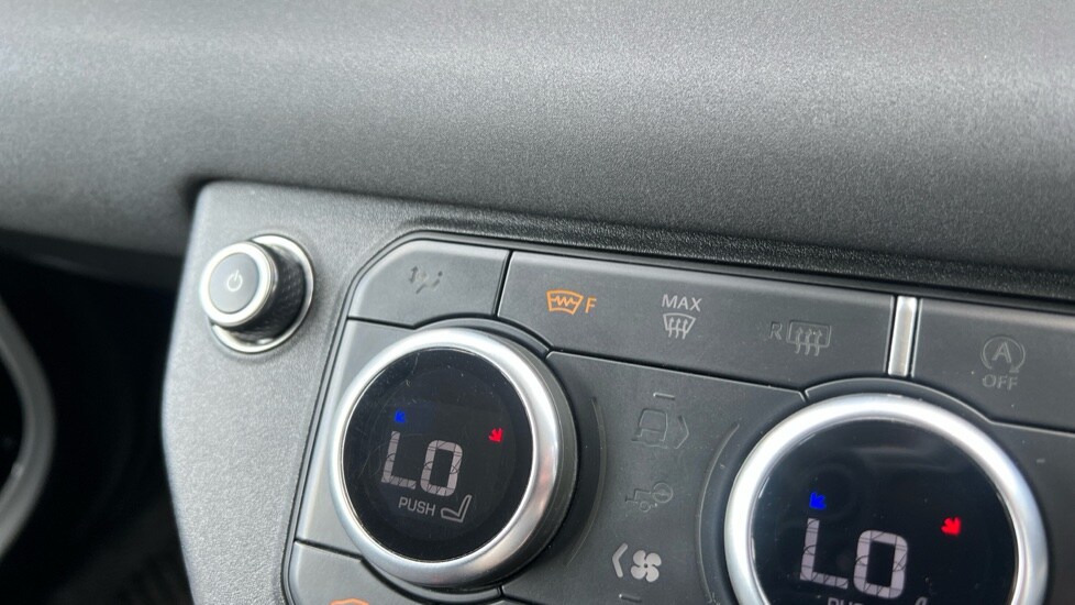 Used Land Rover Defender 2022 for sale - 76635765: Photo 57