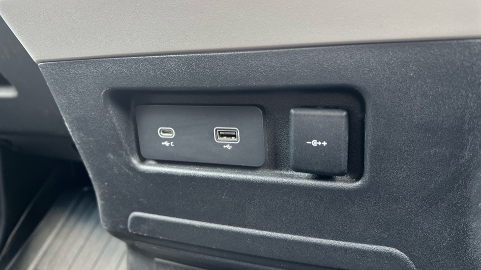 Used Land Rover Defender 2022 for sale - 76635765: Photo 61