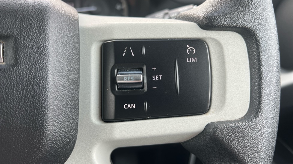 Used Land Rover Defender 2022 for sale - 76635765: Photo 63